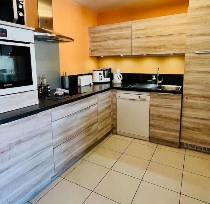 "Clavel 26" Joli T2 En Duplex A 3 Min Des Halles Sète Extérieur photo